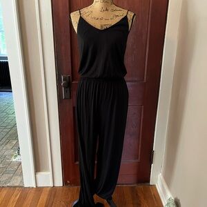 Chic Black Sleeveless Jumpsuit